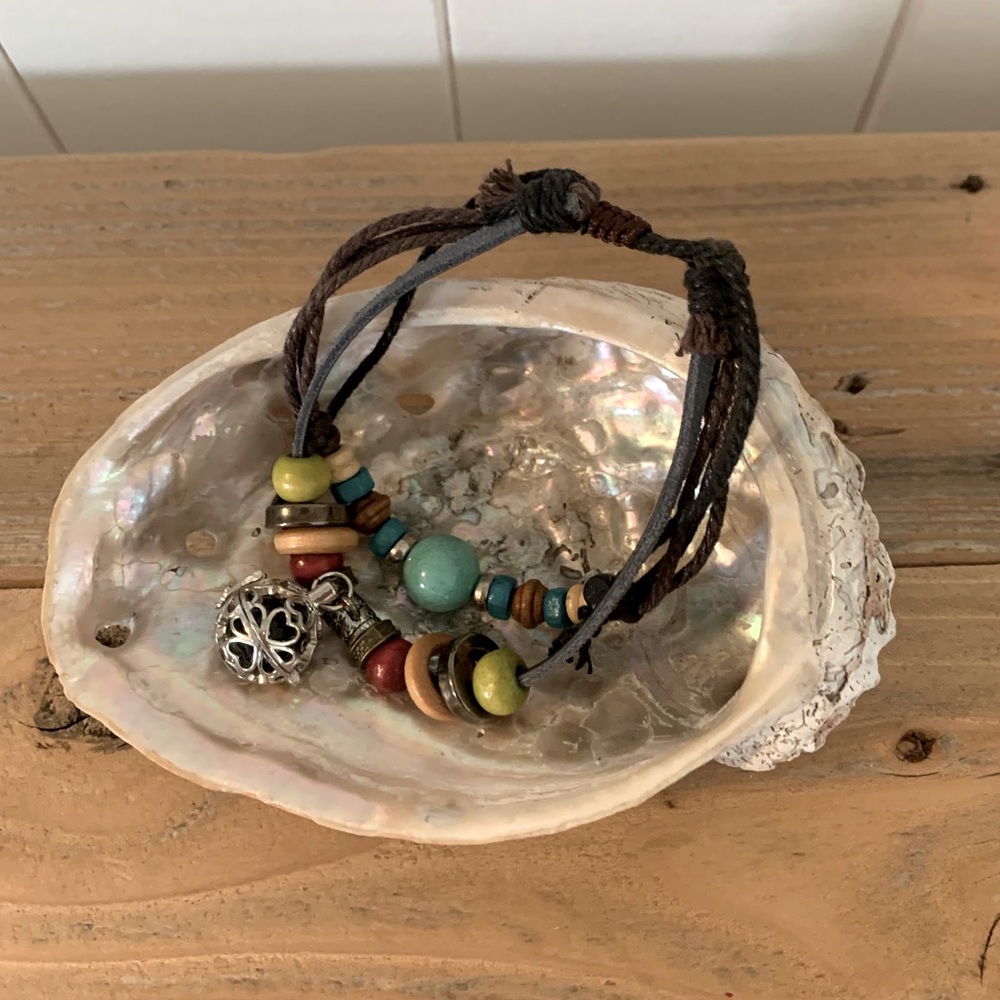 💥Free with Purchase💥 Milano Aromatherapy Diffuser Boho Bracelet Essential Oils